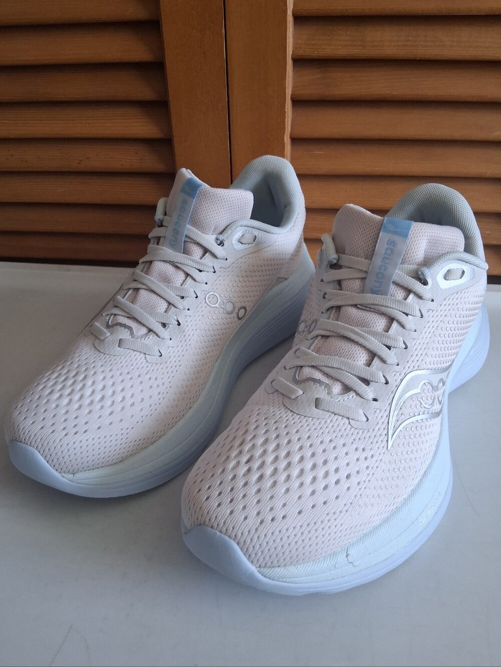 Saucony Endorphin Trainer ~ Fog Ballad ~ Women's Size: 9